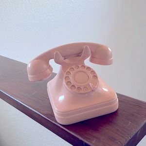Retro landline phone decor